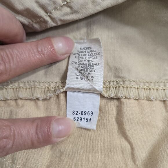 J Jill Tan Genuine Fit Below Waist Cargo Capri Pants Size 4Low Rise Straight Leg - Picture 11 of 12